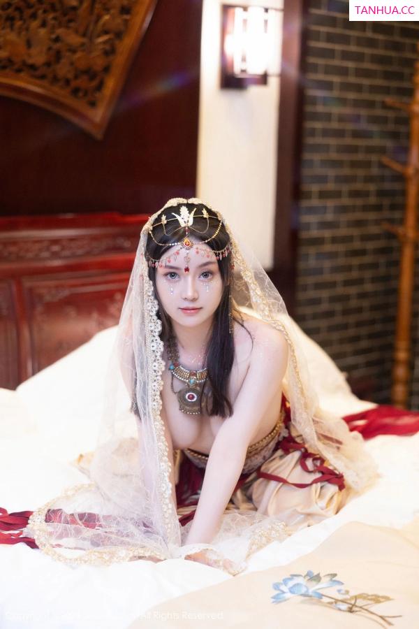 豆瓣酱  [XiuRen]高清写真图 2024.04.07 No.8349 豆瓣酱 美乳性感第65张图片